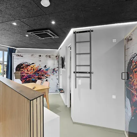 Ξενοδοχείο Funart 6 *